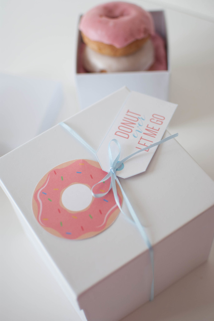 Donut Mug Gift Idea + Free Printables - TWINKLE TWINKLE LITTLE PARTY