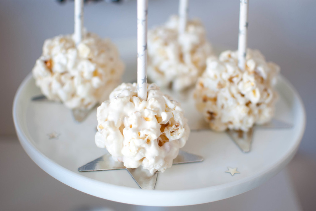{Oscar Party Ideas} Marshmallow Popcorn Balls