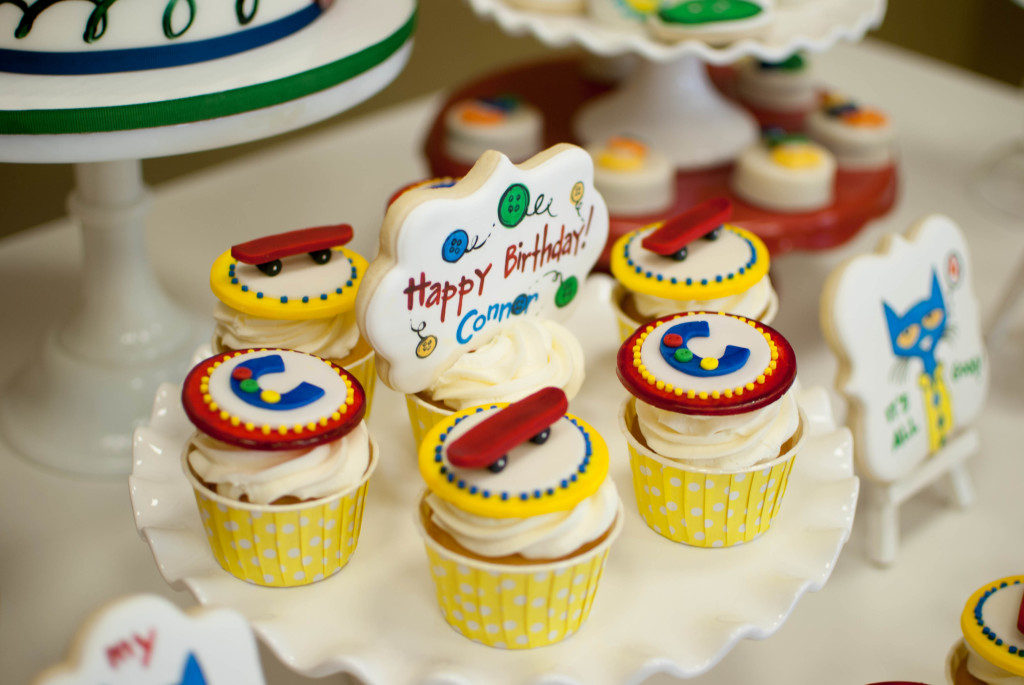 Pete the Cat and His Four Groovy Buttons Birthday Party