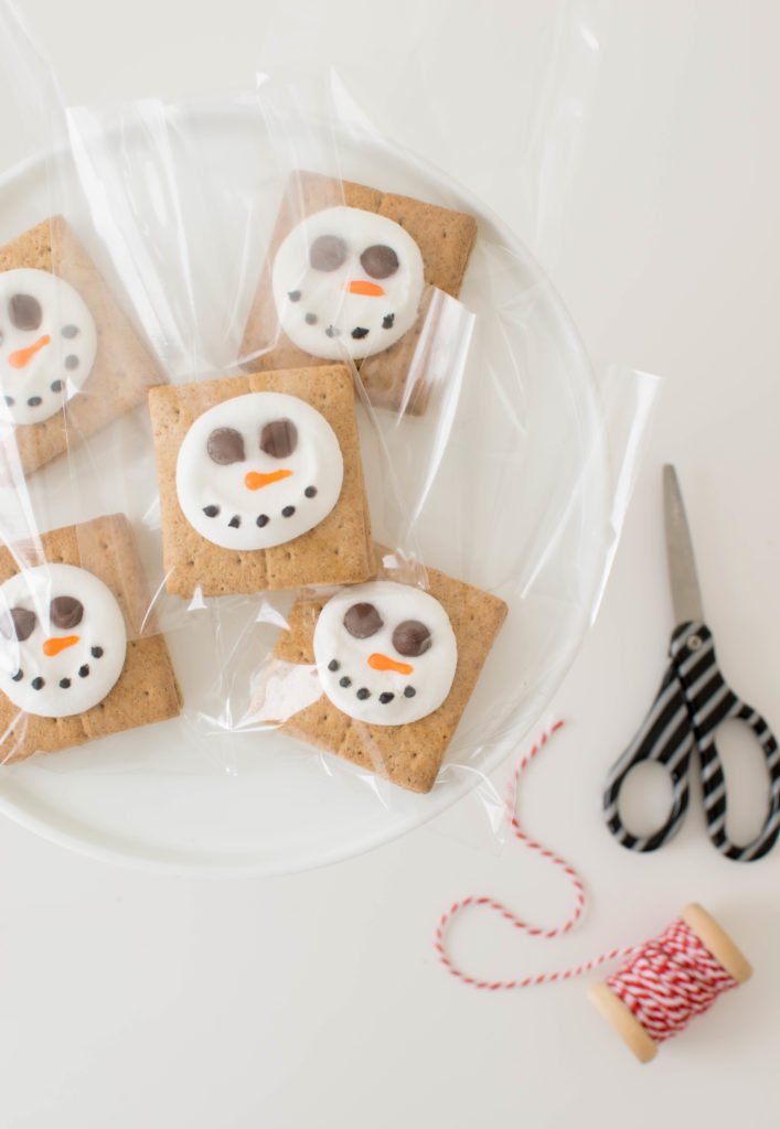 DIY Snowman S'mores Holiday Gift Idea