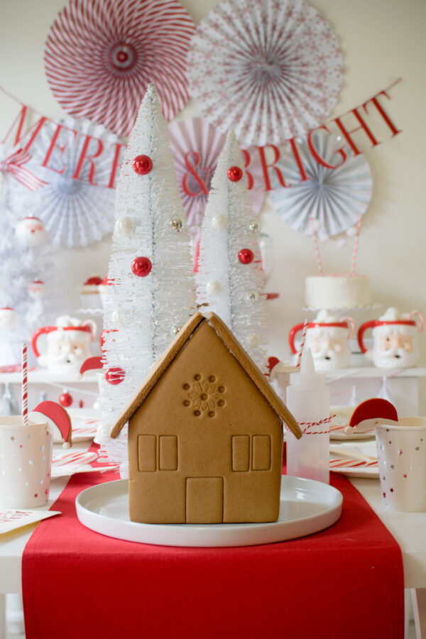 How to host a Holiday Gingerbread Party