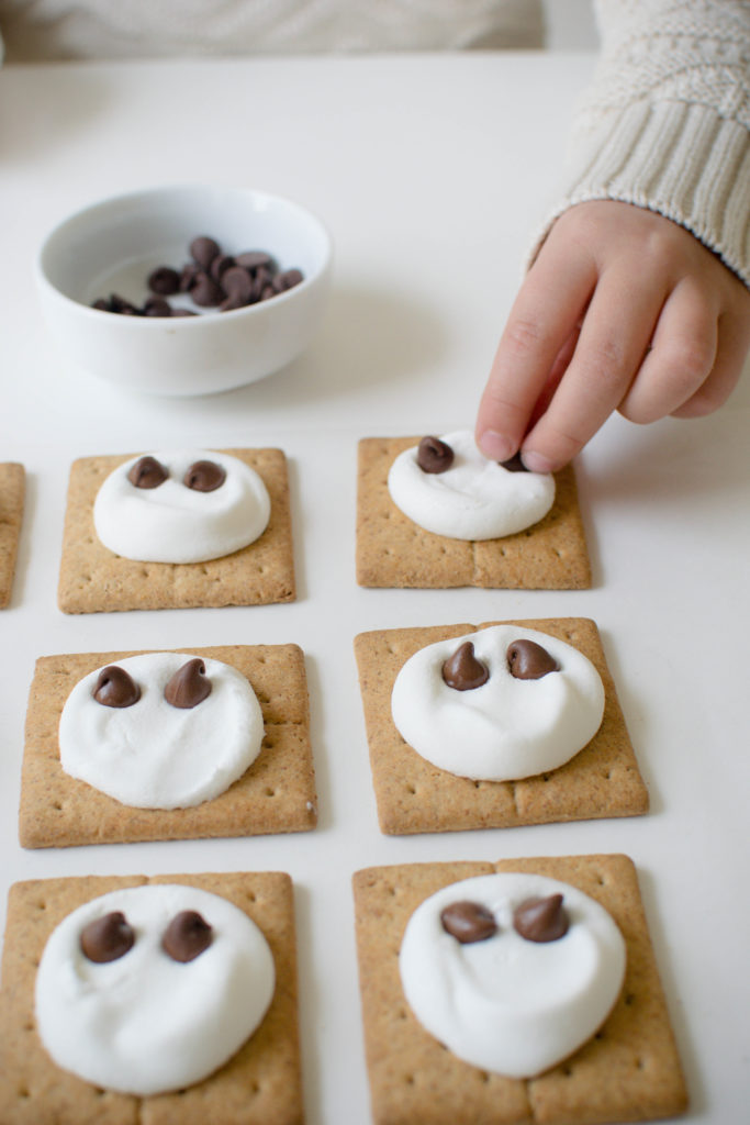 DIY Snowman S'mores Holiday Gift Idea