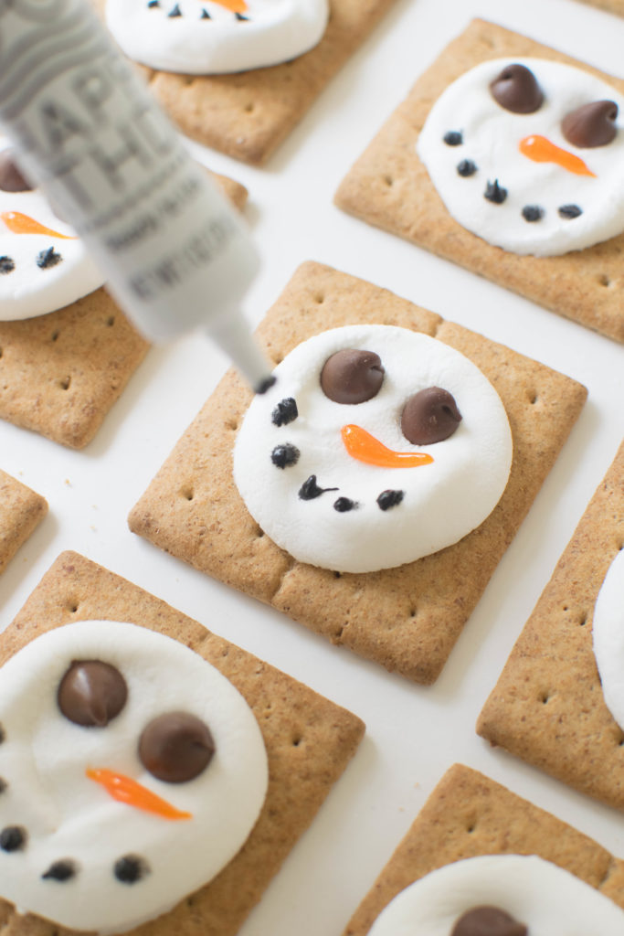 DIY Snowman S'mores Holiday Gift Idea