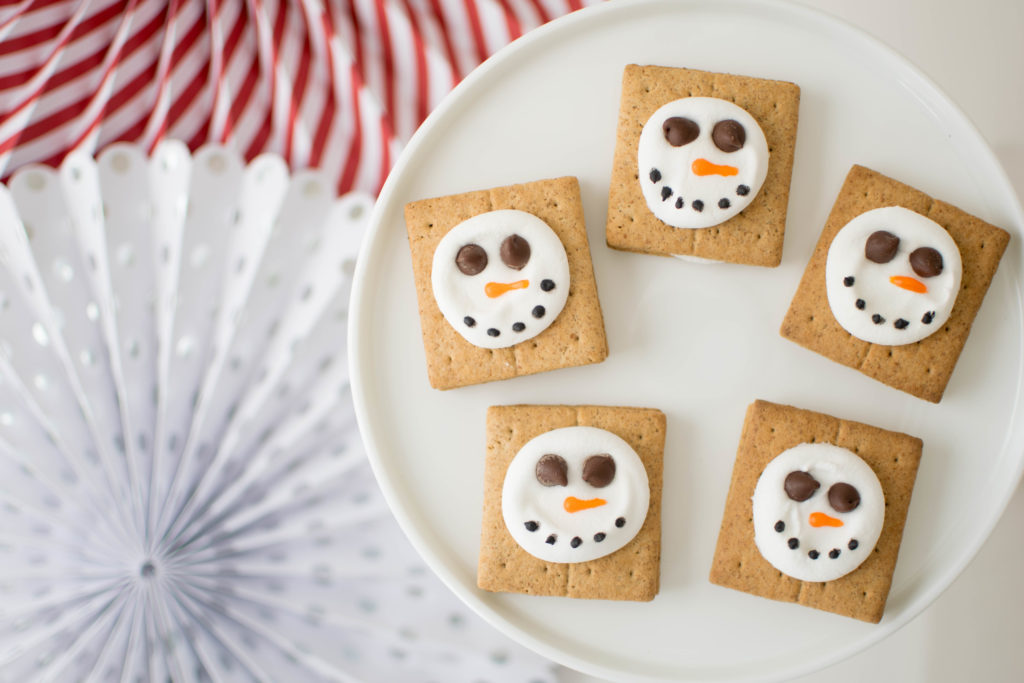 DIY Snowman S’mores Holiday Gift Idea + Free Tags