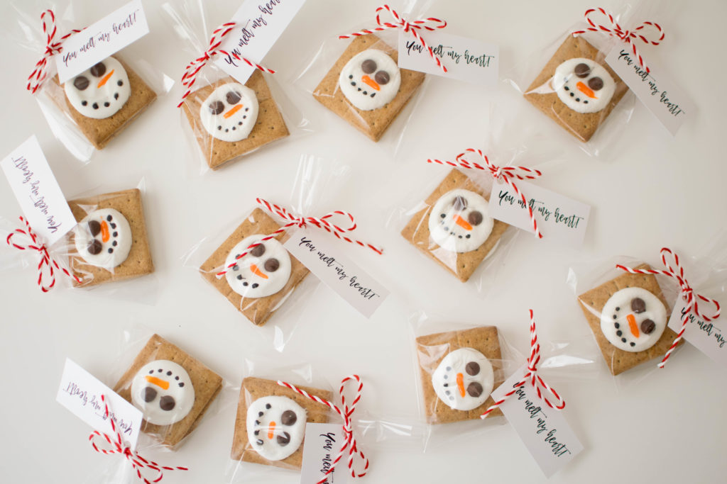 DIY Snowman S'mores Holiday Gift Idea and free tags