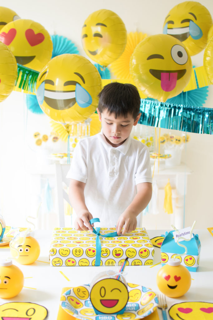 Host a Fabulous Emoji Birthday Party