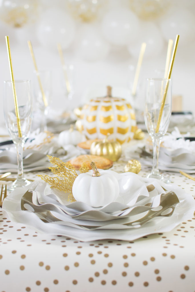 Set up a Friendsgiving Fall Tablescape