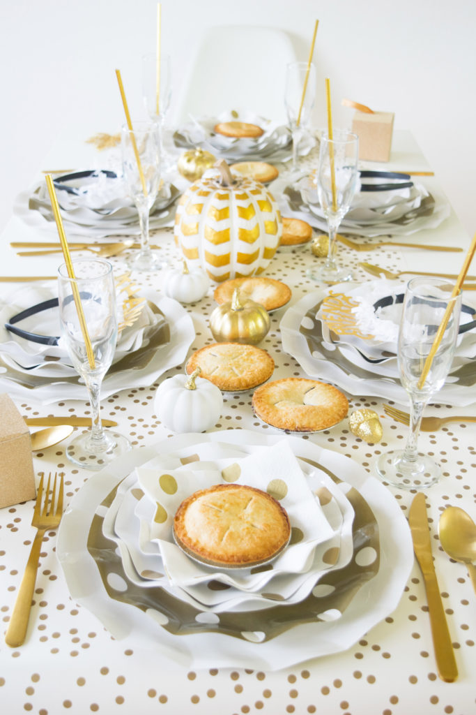 Set up a Friendsgiving Fall Tablescape