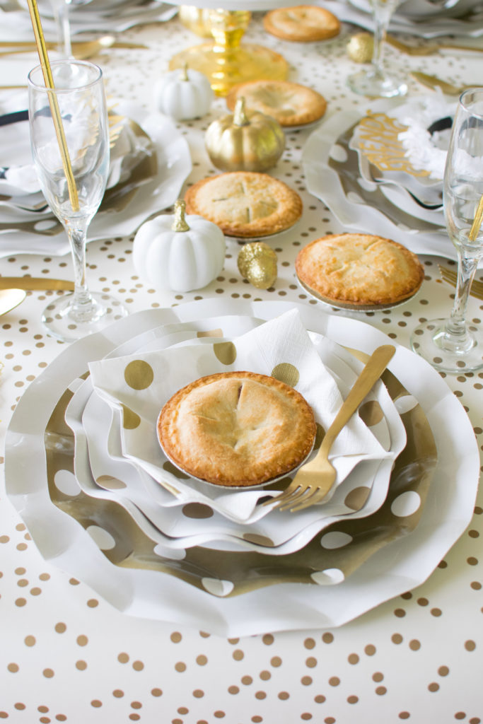 Set up a Friendsgiving Fall Tablescape