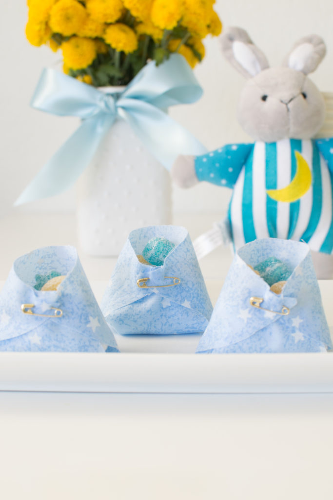 How to Host a Good Night Moon Themed Baby Shower