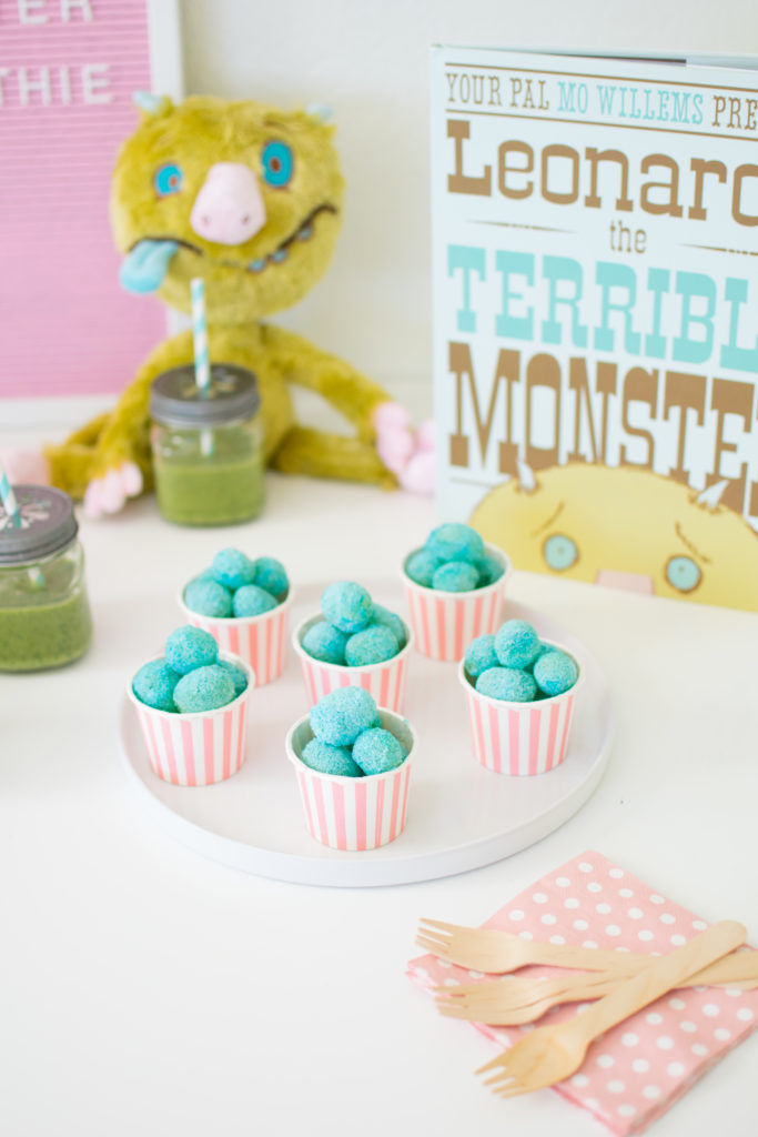 Sour Patch Berry Blue Candied Grapes