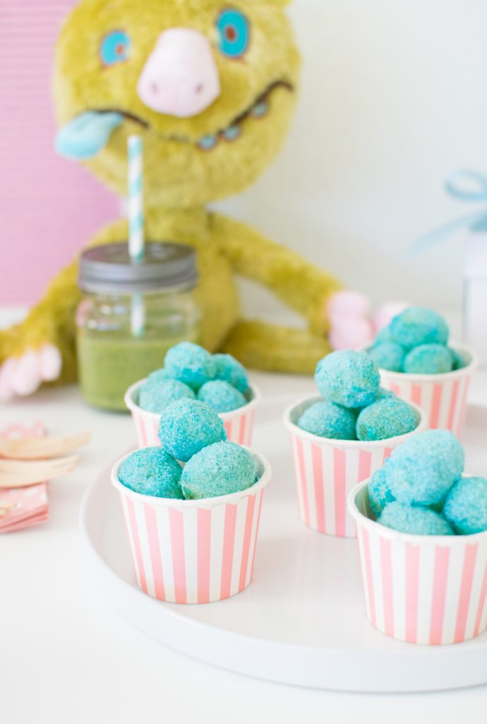Sour Patch Berry Blue Candied Grapes