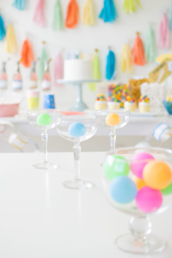 The Oscar themed headbands are super very festive and I’m sure they will be a hit with the kids and adults at your party.