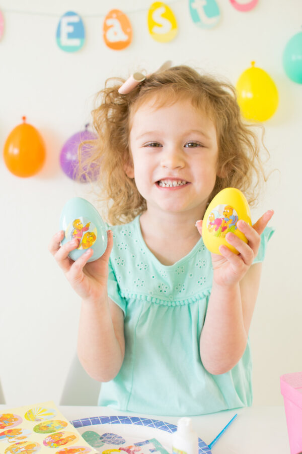 Kids Easter Egg Decorating with The Berenstain Bears
