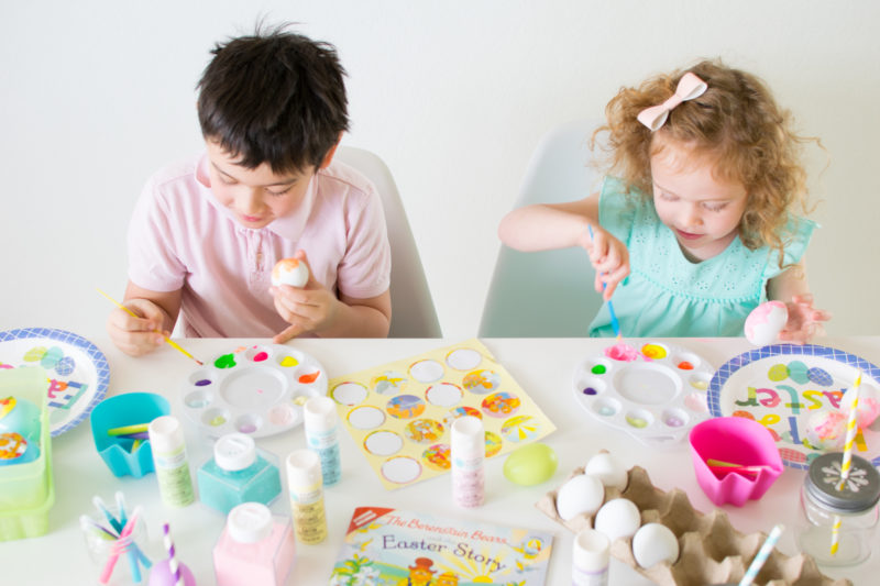 Kids Easter Egg Decorating with The Berenstain Bears