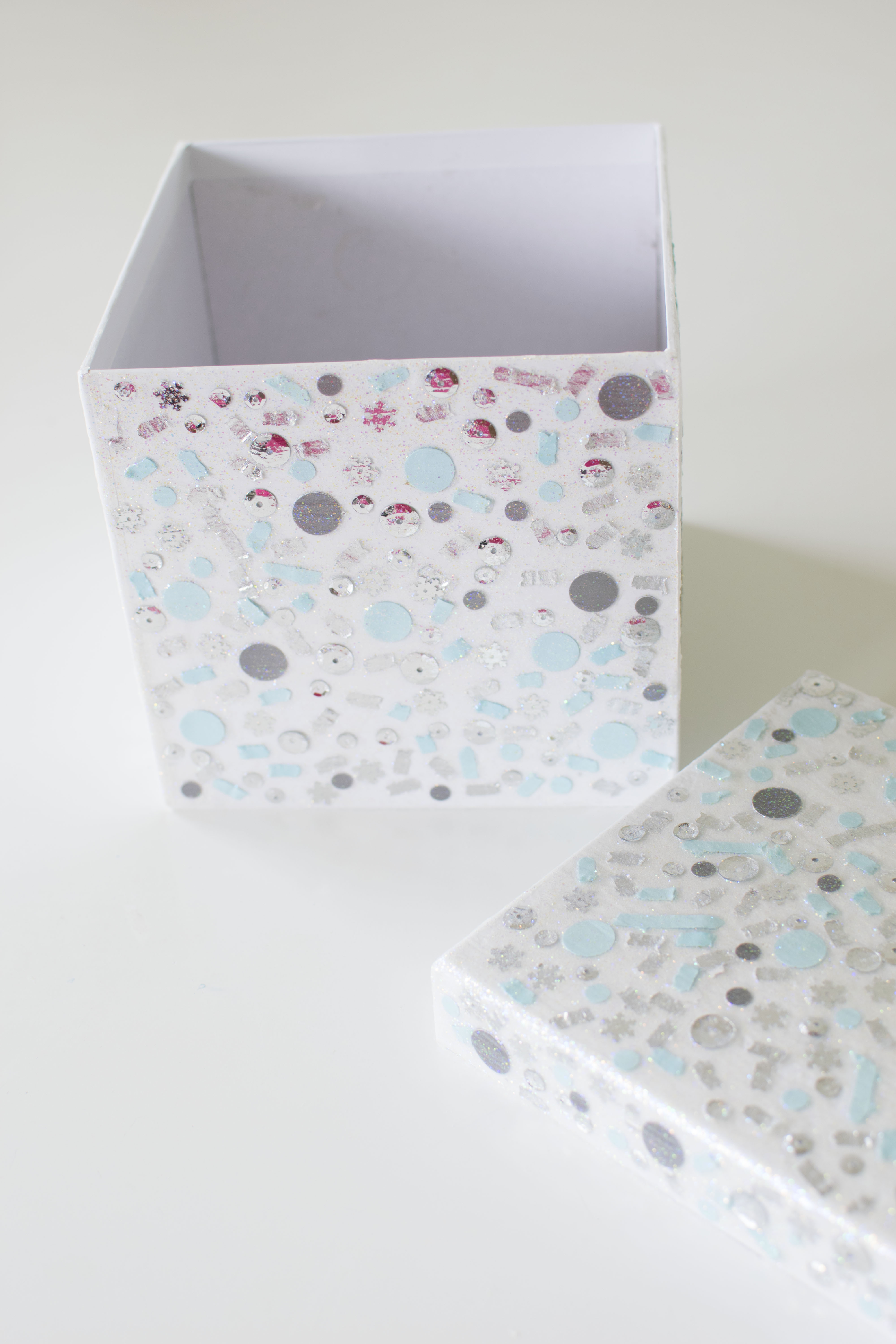 Make a Frozen Confetti Gift Box StepbyStep Tutorial