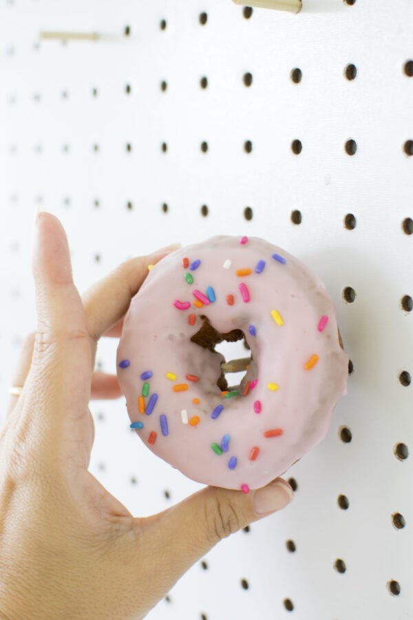 DIY Donut Wall stepbystep tutorial for your next donut theme party