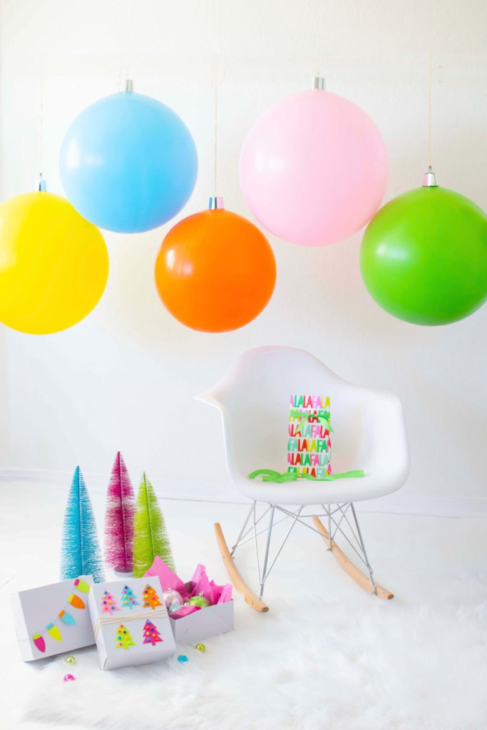 Creative ways to decorate gift boxes for Christmas