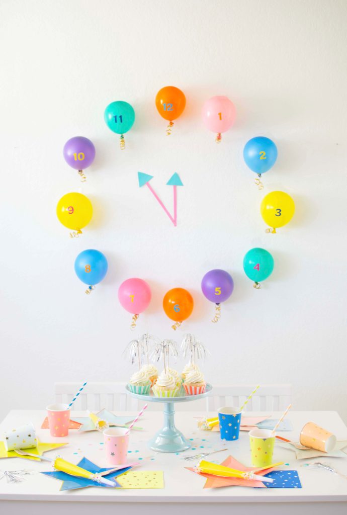 DIY New Year’s Eve Countdown Balloon Clock