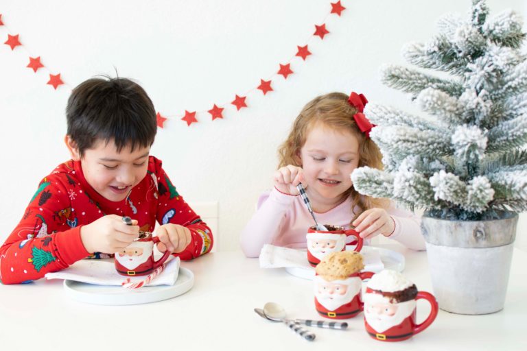 Santa Mug Cakes