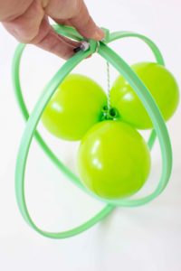 DIY Molecule Balloon Party Decor