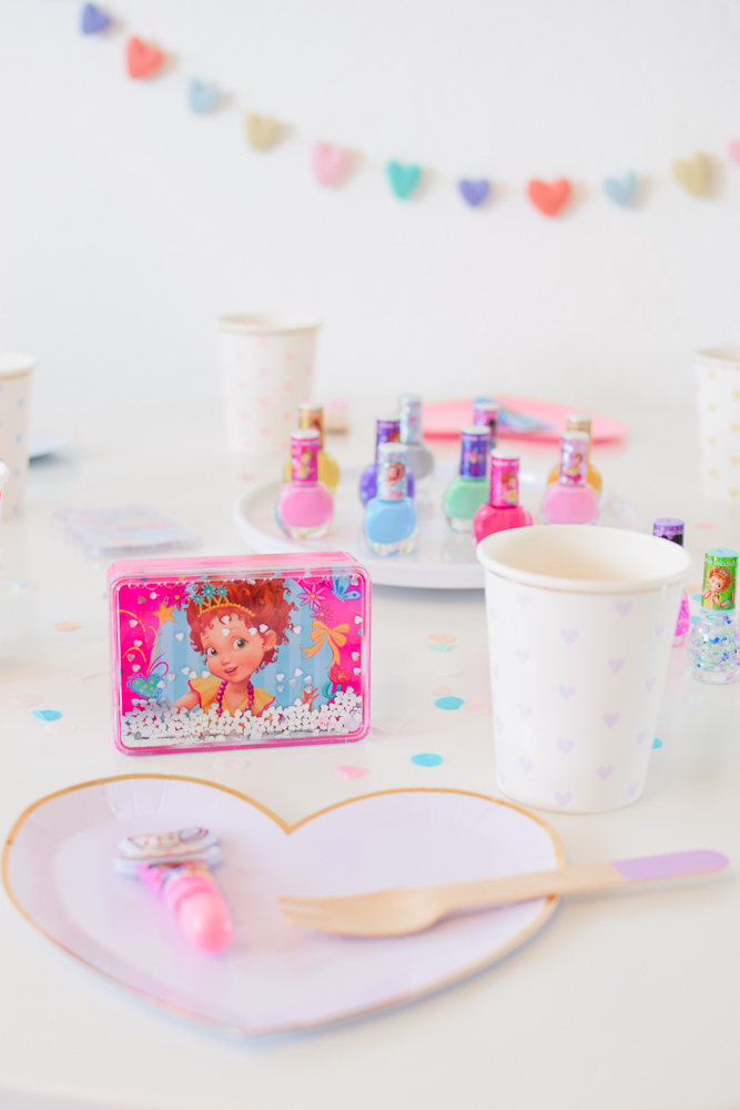 Host an Adorable Fancy Nancy Playdate