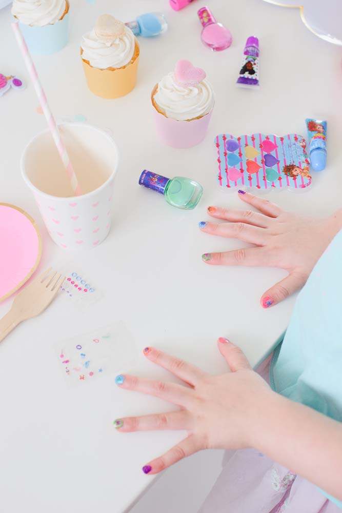 Host an Adorable Fancy Nancy Playdate