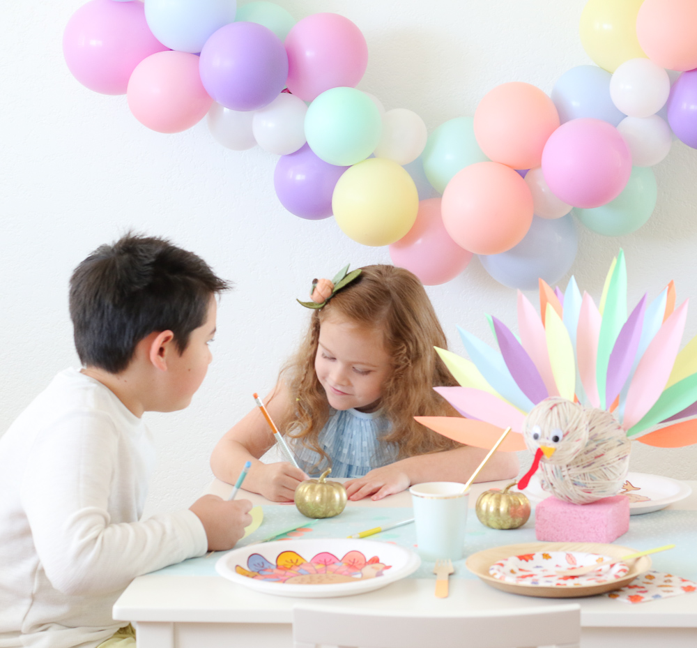 How to set up a Festive Kids Thanksgiving Table