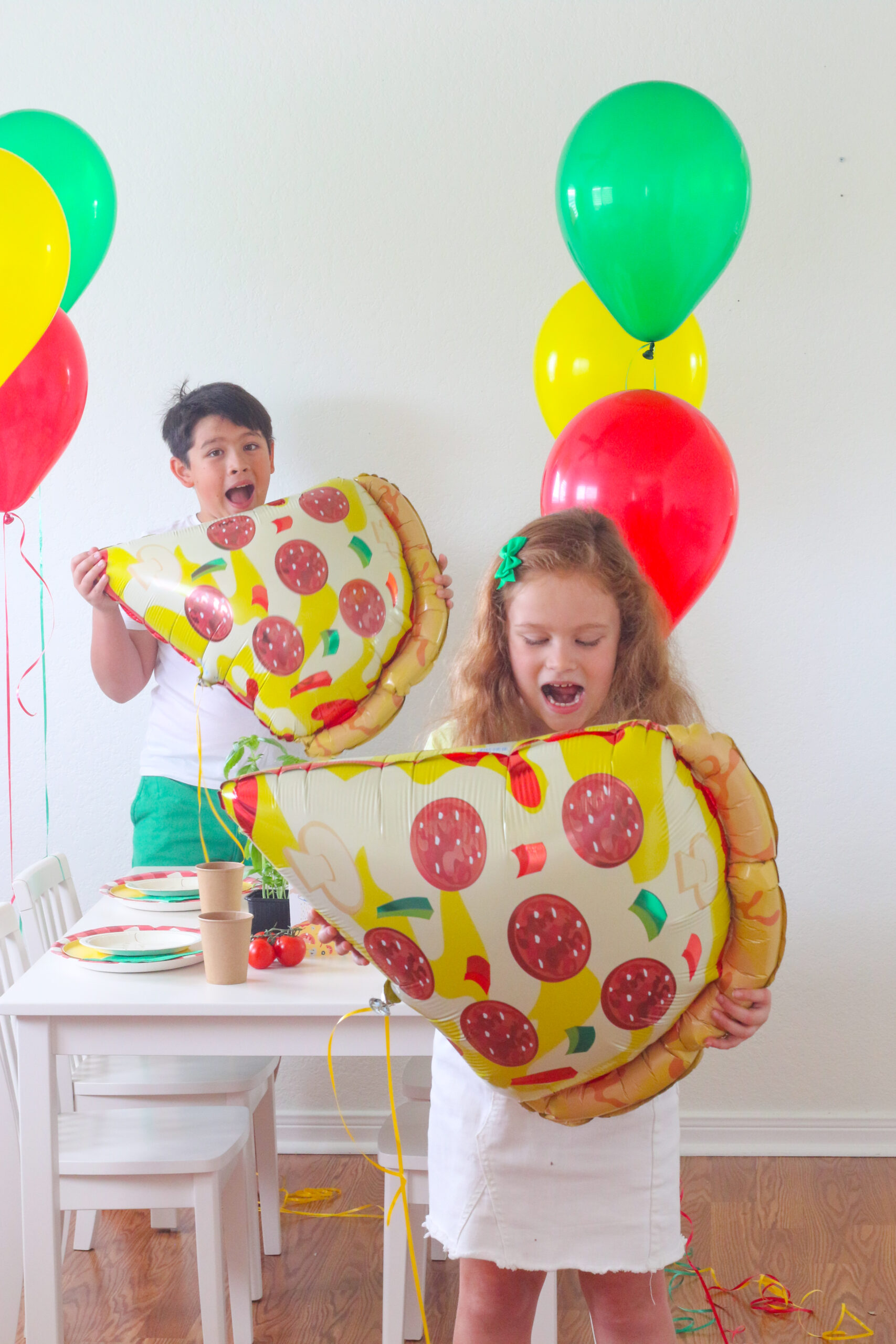 Fun toddler craft idea - pizza party! #crafts #toddlersoftiktok
