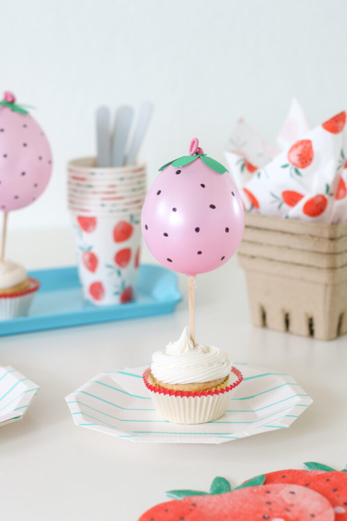 DIY Strawberry Balloon Cupcake Toppers
