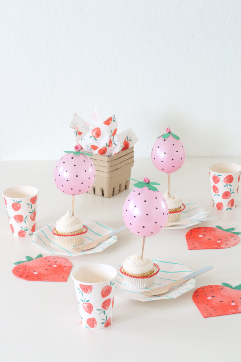 DIY Strawberry Balloon Cupcake Toppers