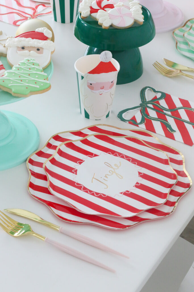 Fun Ways to Incorporate Modular Cake Stands Into Your Next Holiday Party