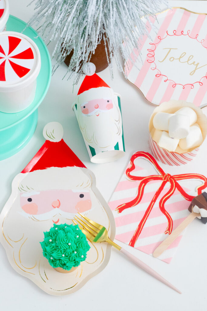 Fun Ways to Incorporate Modular Cake Stands Into Your Next Holiday Party
