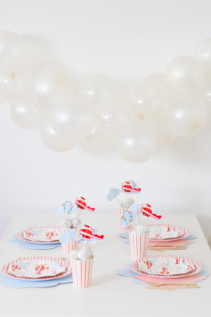 Festive Airplane Themed Party Ideas For Your Adventurous Kid